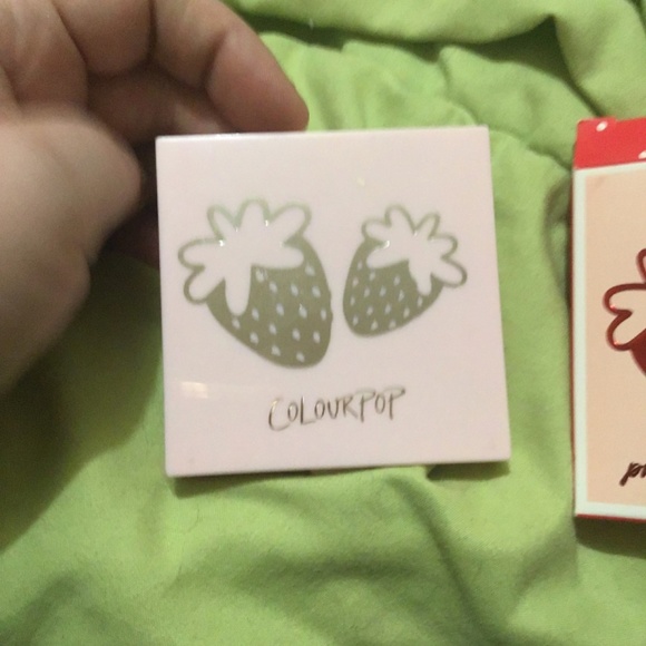 Colourpop strawberry blush in shortcake, limited - Picture 7 of 8